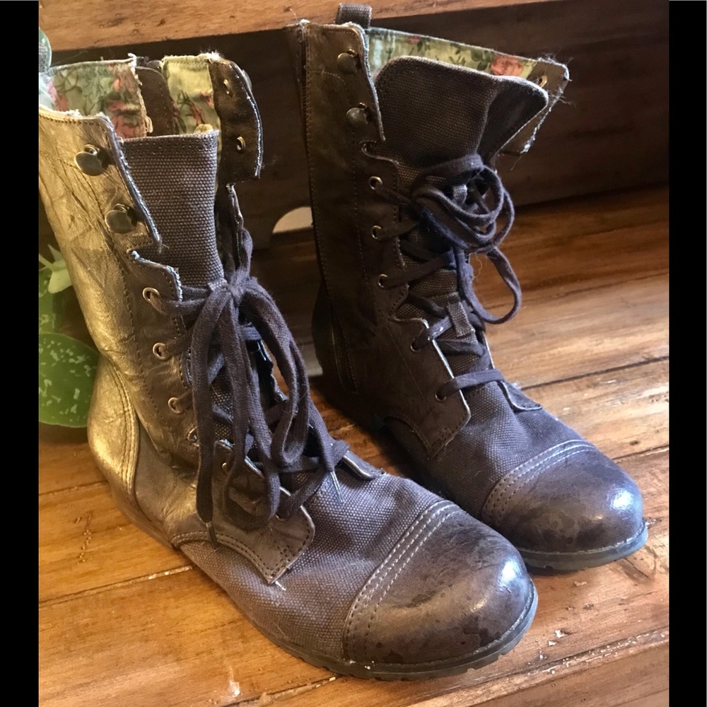 Vintage Combat Boots w/ Floral Lining